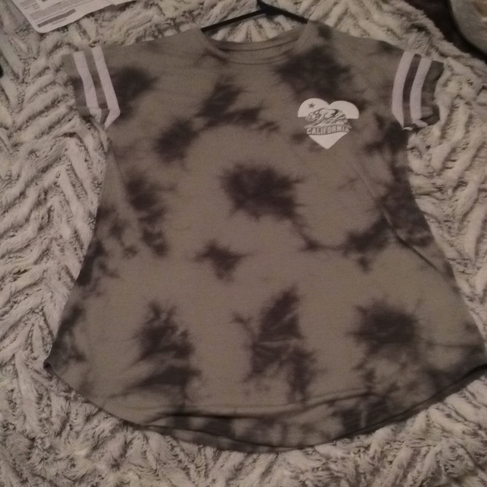 Olive green tie dye California shirt!!